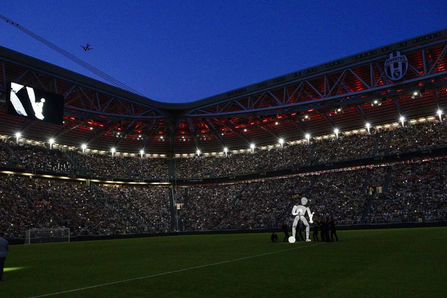 L&#39;atmosfera dello Juventus Stadium. LAPRESSE